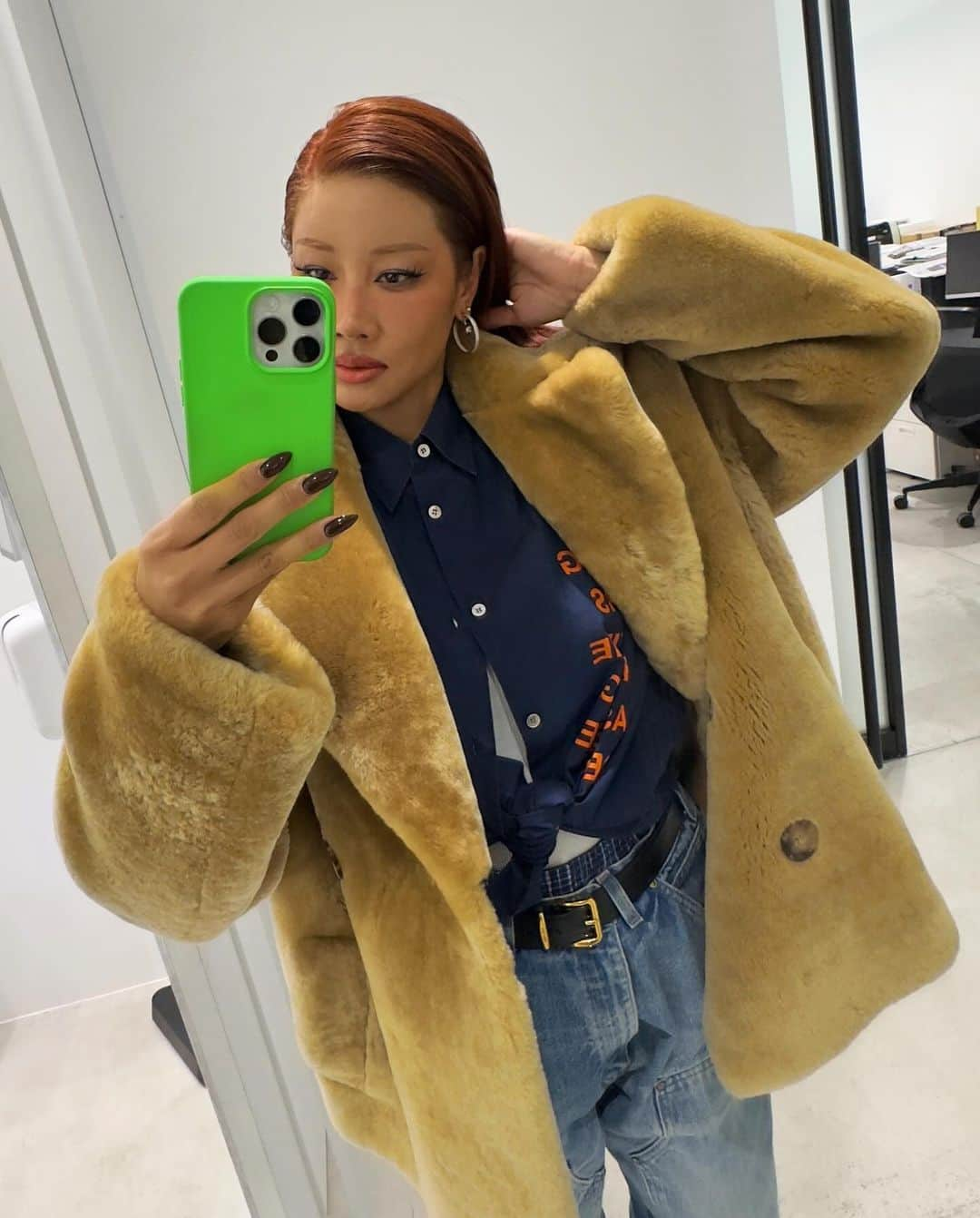 YOONさんのインスタグラム写真 - (YOONInstagram)「Found another Junya 𝑷𝒐𝒆𝒎 shirt in my closet 💙🤎🧸 HAPPY MONDAY YALLLLLLL 🫶🏽」11月20日 11時06分 - yoon_ambush