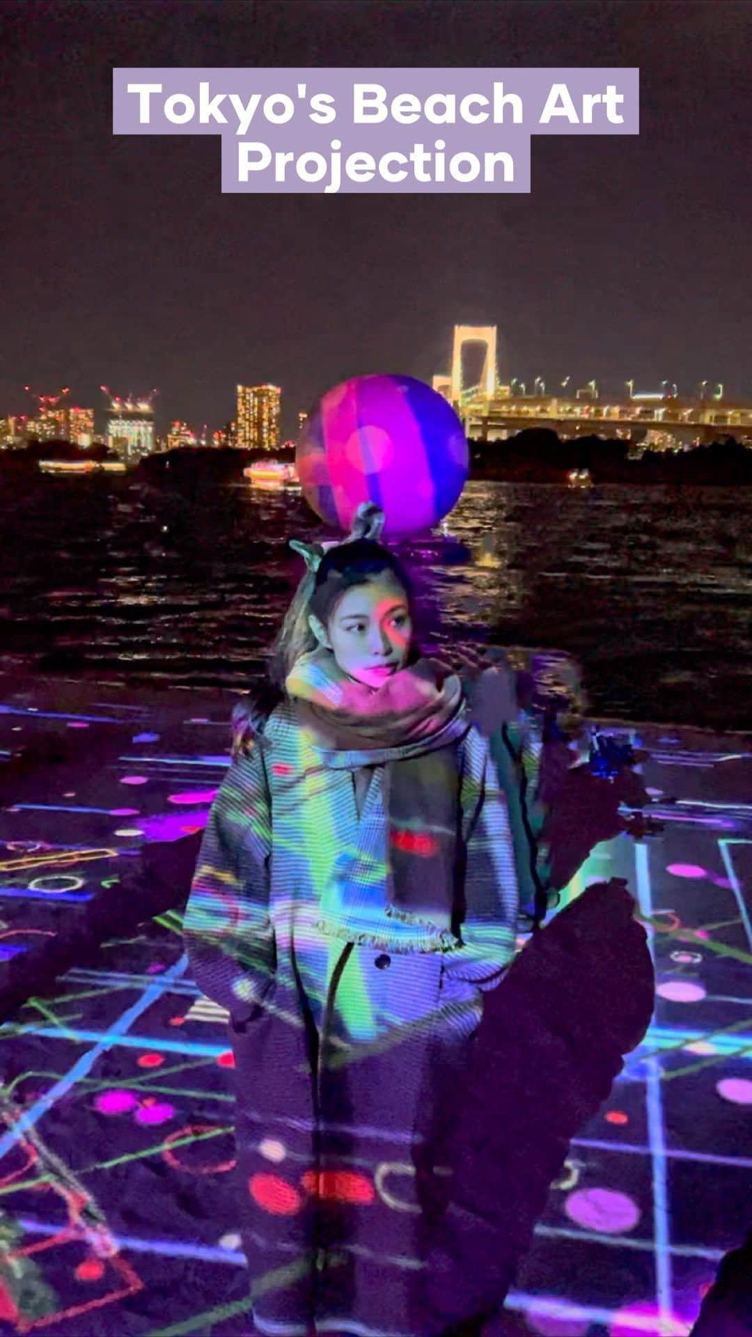 のインスタグラム：「【Tokyo’s Beach Art Projection】  This is the nearest beach from my Tokyo home!   There are tons of attractions to enjoy in Odaiba, but if you happen to be in the area from now till 8 Jan 2024, you can catch the latest, and one of the largest beach art projection in Japan at Concordia Odaiba.  It happens daily from 16:30-21:00 (except on rainy days) at Odaiba Marine Park.  Access: take the Yurikamome monorail to Odaiba Marine Park Station and the beach is 3-min away.  Check out @concordia_odaiba for more!  📍Odaiba, Tokyo   #pr#concordia#コンコルディア##ビーチアートプロジェクション#インタラクティブビーチアート#お台場魅力創出イベント#お台場#東京都」