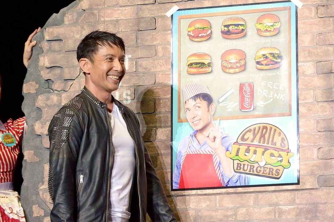 セロさんのインスタグラム写真 - (セロInstagram)「One of the most requested magic I’m asked to perform… #cyrilsjuicyburgers」11月20日 11時40分 - cyrilmagic