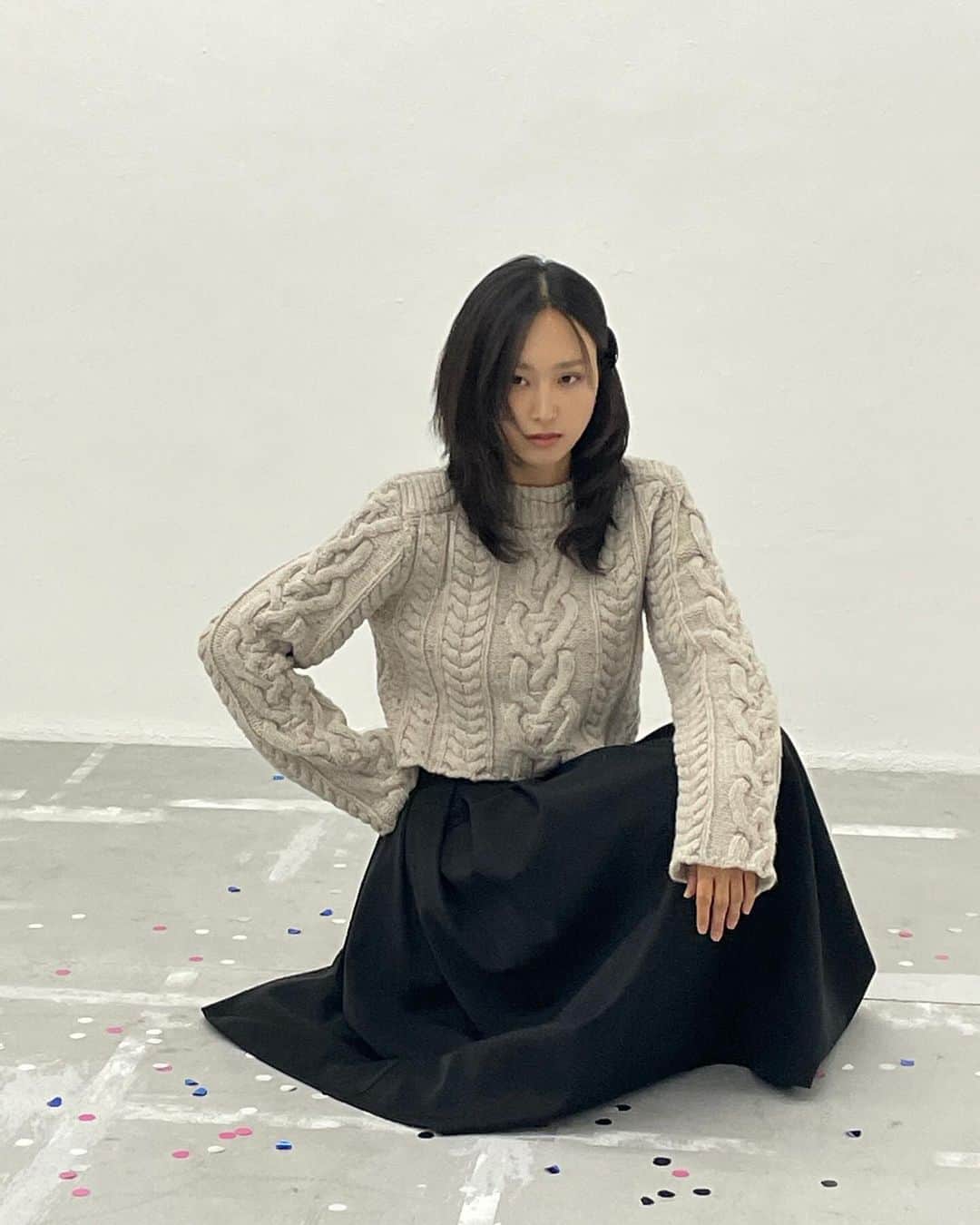 リュ・ヘヨンのインスタグラム：「🤎🩶」