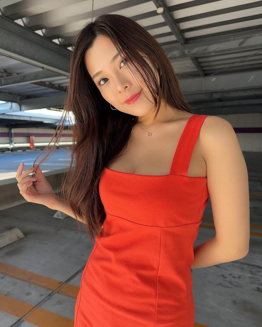 内田瑞穂のインスタグラム：「寒さに負けず、薄着です☺️」