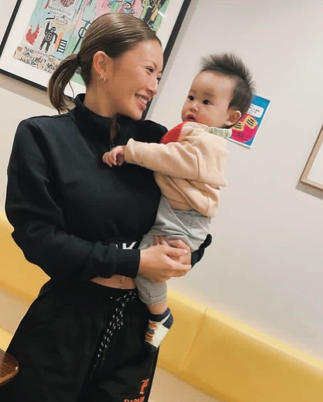 松川めぐみのインスタグラム：「子は宝じゃ。  赤ちゃん、可愛い👶」