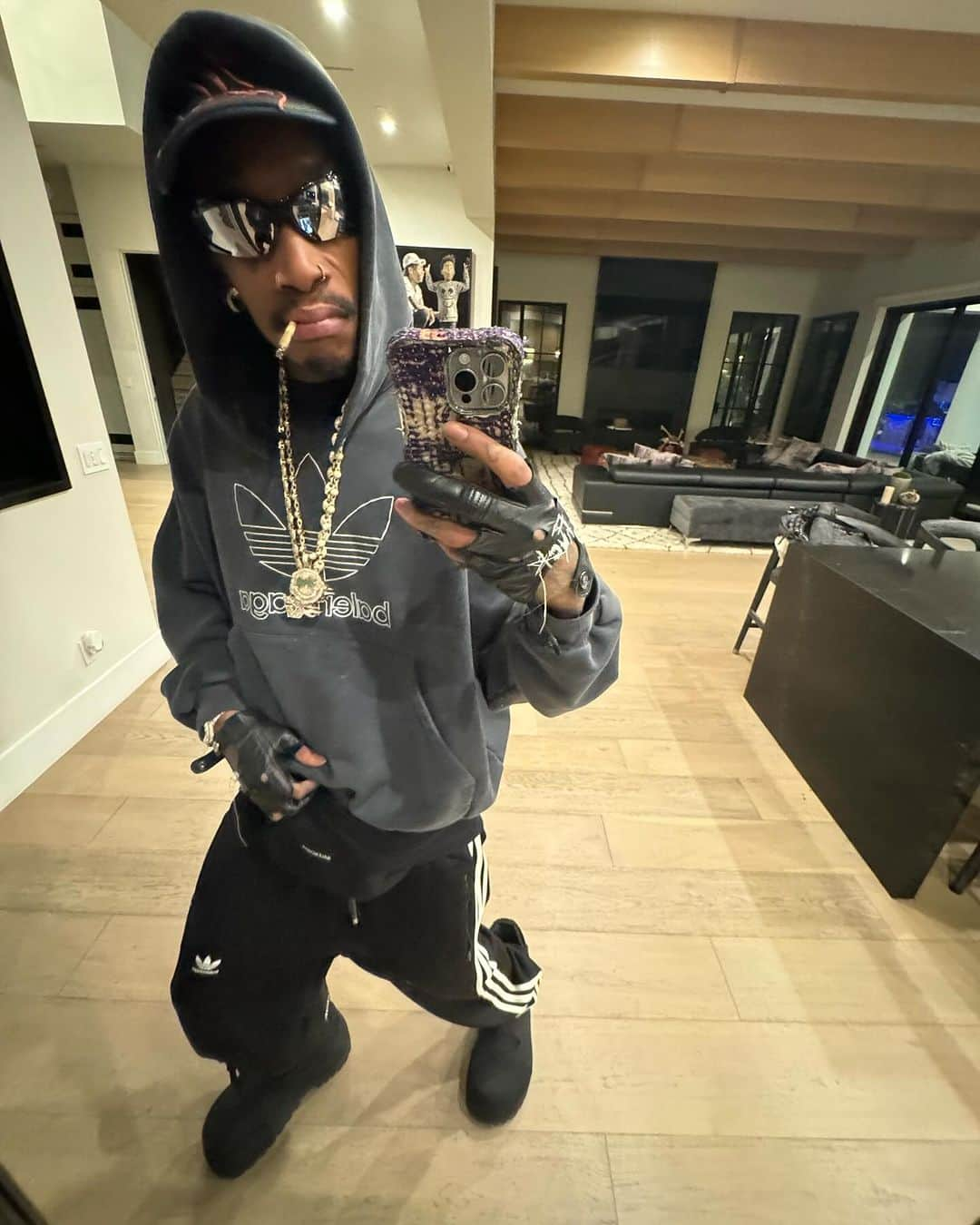 ウィズ・カリファさんのインスタグラム写真 - (ウィズ・カリファInstagram)「I keep hearing how cool I am.」11月20日 13時19分 - wizkhalifa