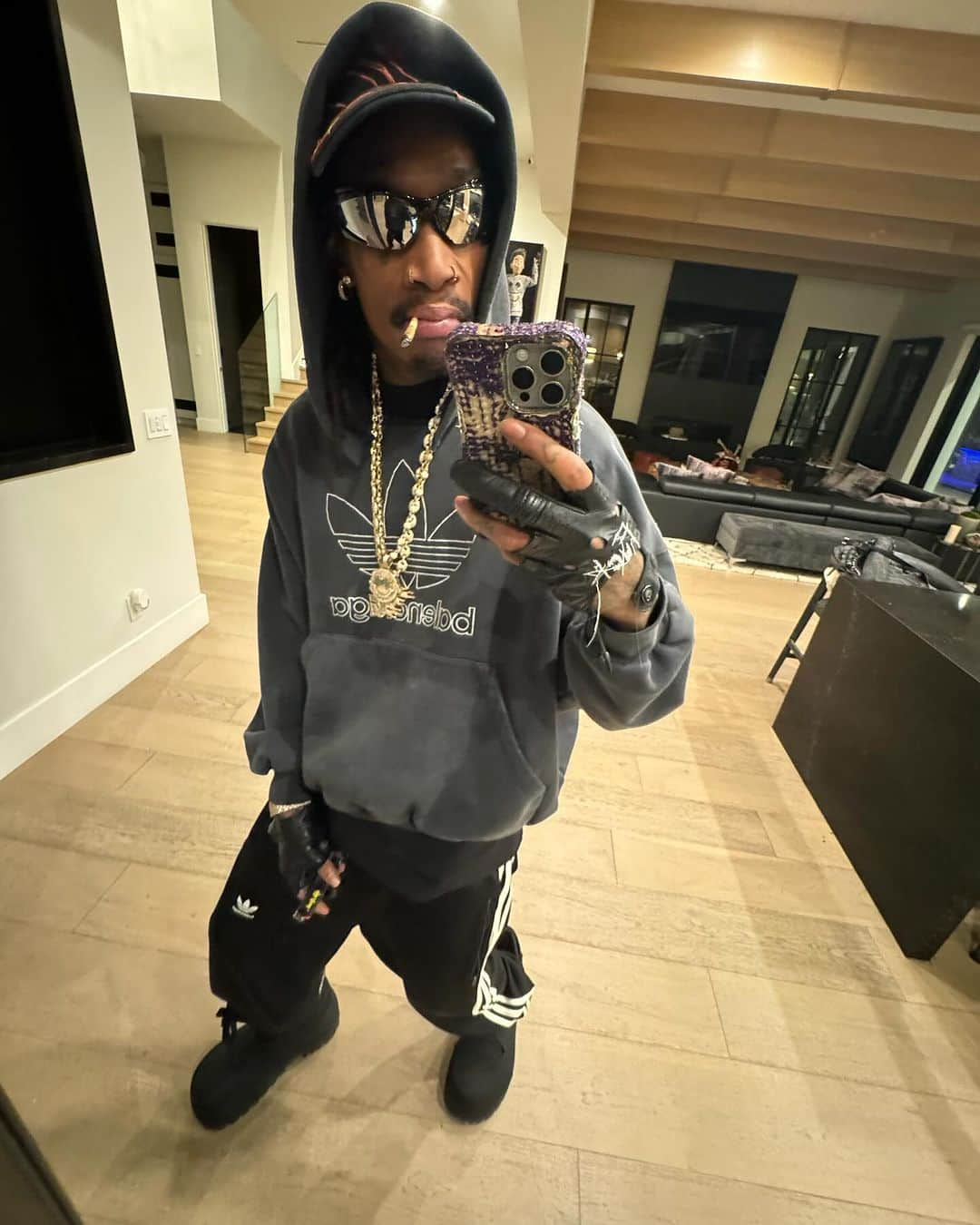 ウィズ・カリファさんのインスタグラム写真 - (ウィズ・カリファInstagram)「I keep hearing how cool I am.」11月20日 13時19分 - wizkhalifa