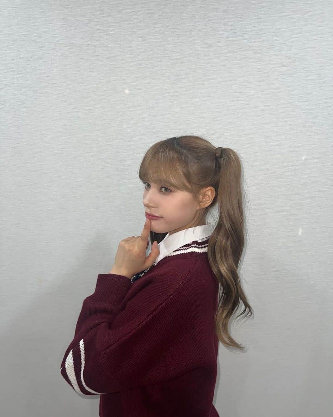 NiziUさんのインスタグラム写真 - (NiziUInstagram)「💚NPOP💚  #niziu #nina #🐶」11月20日 13時55分 - niziu_artist_official