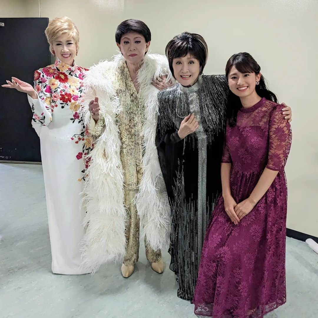 小林幸子さんのインスタグラム写真 - (小林幸子Instagram)「昨日はNHK−BSプレミアム「演歌フェス」の収録‼️ そして、前日はリハーサルでした🎤  なんと、５時間の収録が45分も押して約６時間‼️😅  でも豪華メンバーで、楽しい収録✨　  美川の憲ちゃんと瀬川さんとのコラボもありますよ！  ぜひ見てね😊  会場にご来場のお客様、本当に長時間ありがとうございました😅  #sachikokobayashi  #小林幸子  #演歌フェス  #美川憲一  #瀬川瑛子  #川中美幸  #田川寿美  #渡辺健太アナ  #小松宏司アナ  #浅野里香アナ #浅田春奈アナ  放送予定  ２０２３年１２月２３日（土）午後５時～午後８時５８分【ＢＳＰ４Ｋ】 ２０２３年１２月２９日（金）午後３時３０分～午後７時２８分【ＢＳ】  ★「演歌フェス２０２３」第１部 ２０２４年１月１４日（日）午後７時３０分～午後８時５９分【ＢＳＰ４Ｋ】 ２０２４年１月２１日（日）午後７時３０分～午後８時５９分【ＢＳ】　ほか  ★「演歌フェス２０２３」第２部 ２０２４年１月２１日（日）午後７時３０分～午後８時５９分【ＢＳＰ４Ｋ】 ２０２４年１月２８日（日）午後７時３０分～午後８時５９分【ＢＳ】　ほか」11月20日 14時00分 - kobayashi_sachiko_5884