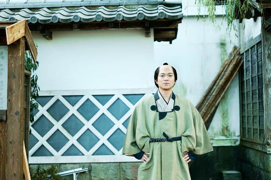 加藤シゲアキさんのインスタグラム写真 - (加藤シゲアキInstagram)「⁡ NHK BS時代劇「あきない世傳 金と銀」に出演します。 呉服屋の次男、惣次を演じます。 １２月８日（金）よる７時半から全８話。 よろしゅうお頼もうします。」11月20日 14時13分 - shigeaki_kato_whoiam