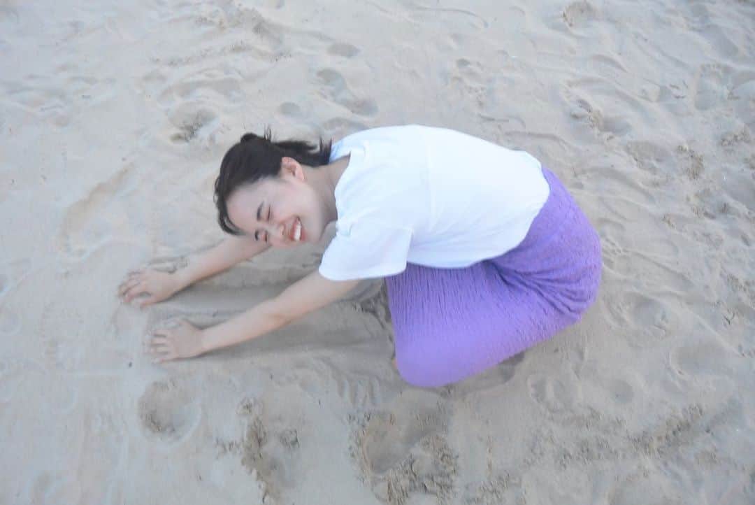 新関碧さんのインスタグラム写真 - (新関碧Instagram)「💫 海で昼寝して、ヨガして…天国にいるかと思った」11月20日 14時39分 - aoi__niizeki