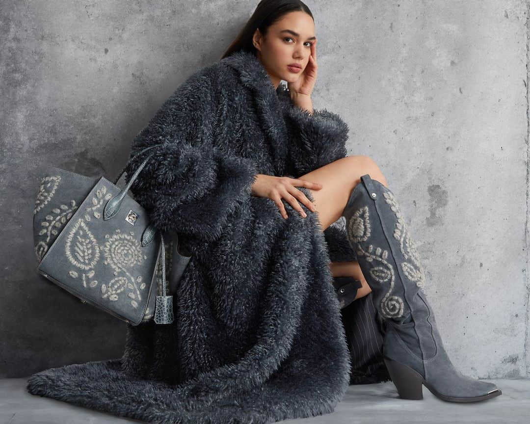 エルマンノシェルヴィーノのインスタグラム：「Genuinely sophisticated.   #ErmannoScervino #FW23」