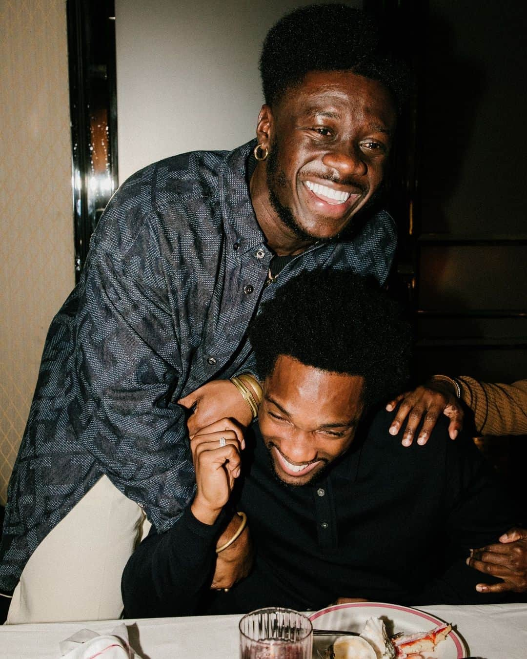 Tommy Hilfigerさんのインスタグラム写真 - (Tommy HilfigerInstagram)「The boys take Vegas. #DamsonIdris #TommyHilfiger  📸 @jockograves」11月21日 0時00分 - tommyhilfiger