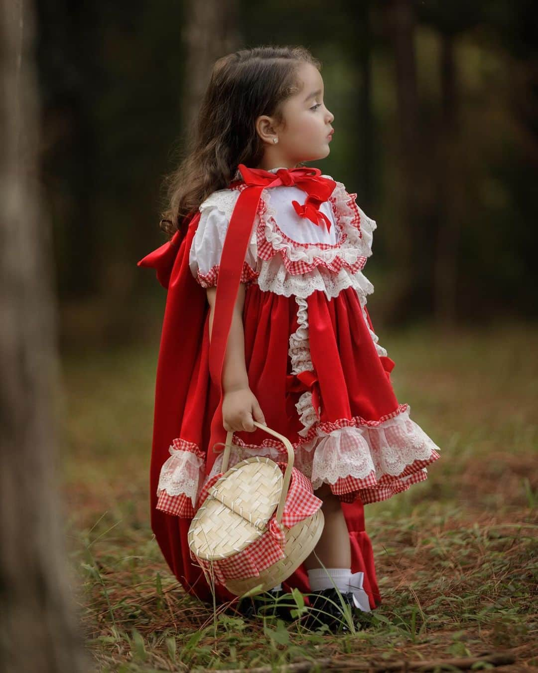 ネルソン・クルーズさんのインスタグラム写真 - (ネルソン・クルーズInstagram)「NUESTRA CAPERUCITA GALA. La Princesa de todos mis sueños convertidos en realidad ya cumplió 2. Amo que seas la hija que Dios escogió para mi, él se encargó de tejerte con tanta dedicación, pendiente de que no se le escapara ningún detalle y se nota. Yo feliz de ser tu mami, tú la más bella de todas la hijas del mundo.  Tu vida para mi es una celebración constante.  Te amo mi Gala, mi cupcake, mi compañerita, mi bombona, mi delicia, mi más bella de todas y cualquiera de los millones de nombres más que te digo cada día. FELIZ CUMPLEAÑOS!」11月21日 0時00分 - ncboomstick23