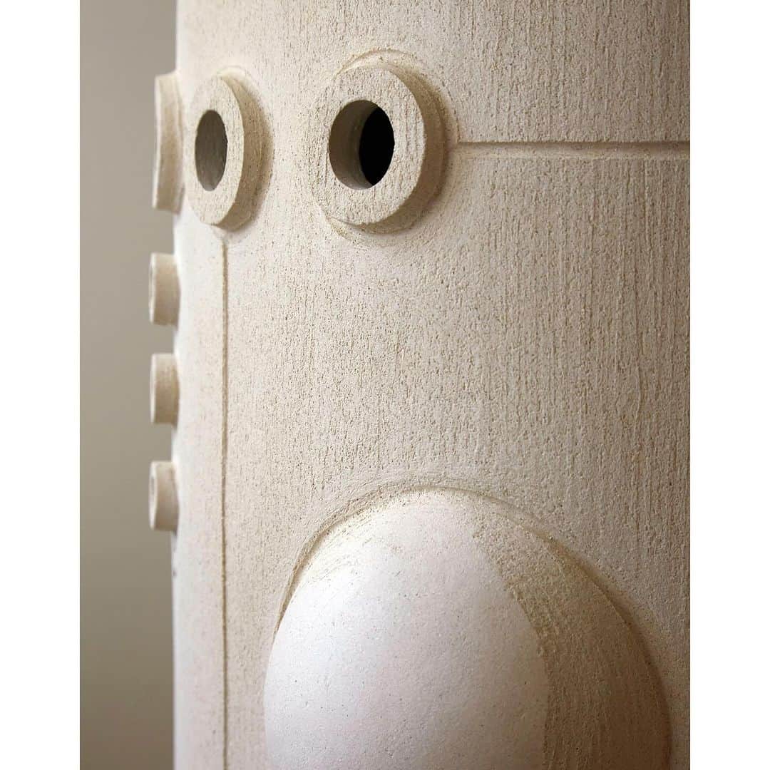 アポロジーさんのインスタグラム写真 - (アポロジーInstagram)「Always attentive to good details  /// /// Toujours attentive aux détails   Collection RETRO Future   📷 @thierrylebraly」11月21日 0時04分 - olivia_cognet