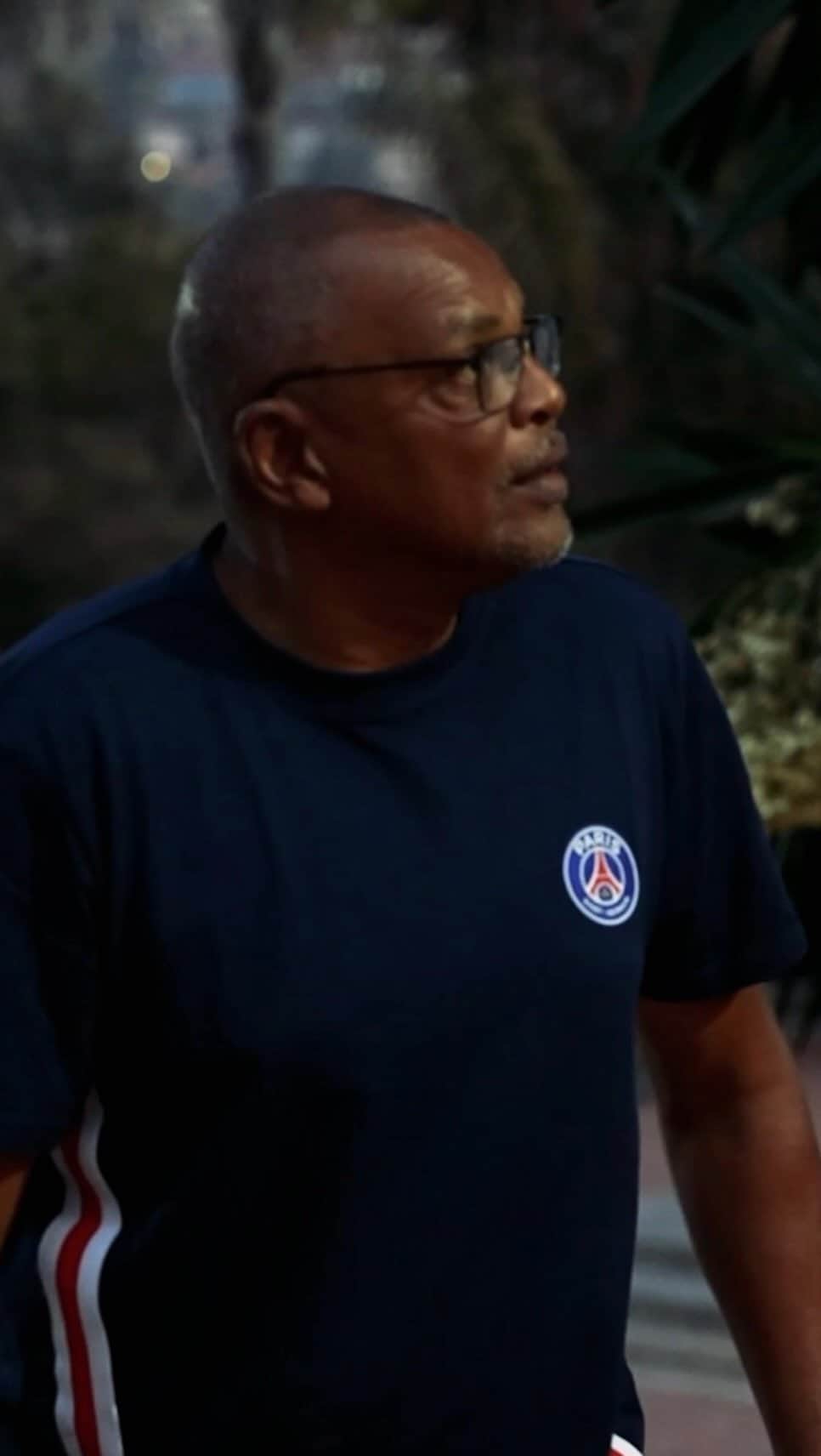 パリ・サンジェルマンFCのインスタグラム：「📣 Naming a baby gorilla  ⚽ Meeting young #PSGAcademy talent  🦍 Meeting the mountain gorillas  📺 Our Paris Saint-Germain legend Bernard Lama did it all and more on an incredible trip with @visitrwanda_now. 🇷🇼」
