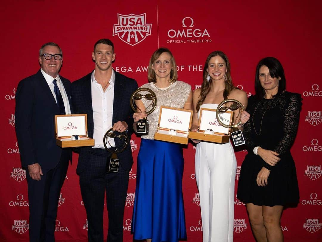 ケイティ・レデッキーのインスタグラム：「Golden Goggles 2023 🥰🏊🏻‍♀️🐊🇺🇸   Thanks to all who support the USA Swimming Foundation’s mission to save lives and build champions. Thanks to my teammates and coaches @gatorsswimdv and @usaswimming for a great year 💪🏼 and thanks to my family, friends, and @tyrsport for all your support. ❤️  On to ‘24 we go…」