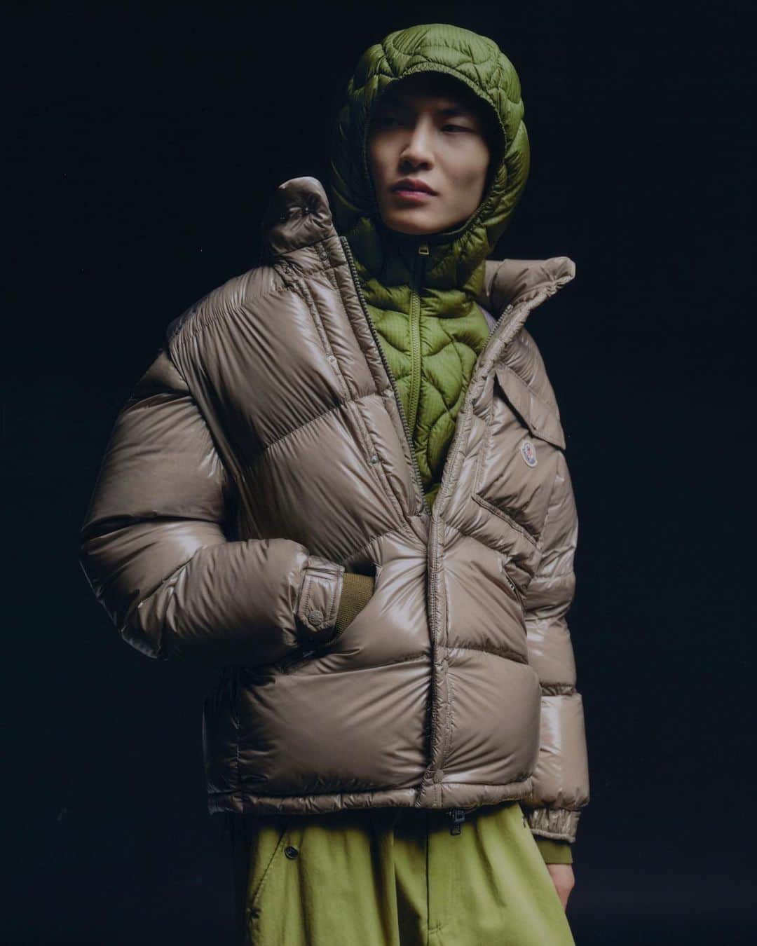 モンクレールさんのインスタグラム写真 - (モンクレールInstagram)「The Karakorum: a jacket with a story. Born in 1954, the iconic Moncler Karakorum jacket outfitted mountain explorers on the first ever expedition to the summit of K2.   Shop Moncler Fall/Winter 2023 now on moncler.com.  #MonclerCollection」11月21日 1時11分 - moncler