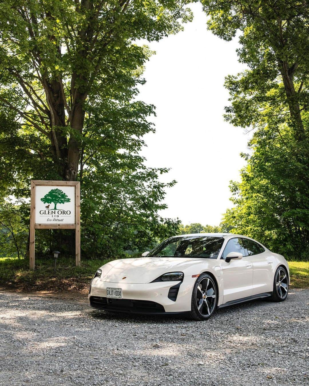 Porscheさんのインスタグラム写真 - (PorscheInstagram)「Who’s in the mood for a woodland getaway? 📸 @scarfonephoto for @porschecanada at @glenorofarm #PorscheMoment __ Model Range Taycan: Electrical consumption combined: 24,8 – 19.6 kWh/100 km (WLTP); CO₂ emissions combined: 0 g/km (WLTP); Electric range: 358 – 510 km; Electric range City: 433 – 627 km;  I https://porsche.click/DAT-Leitfaden I Status: 11/2023」11月21日 1時19分 - porsche