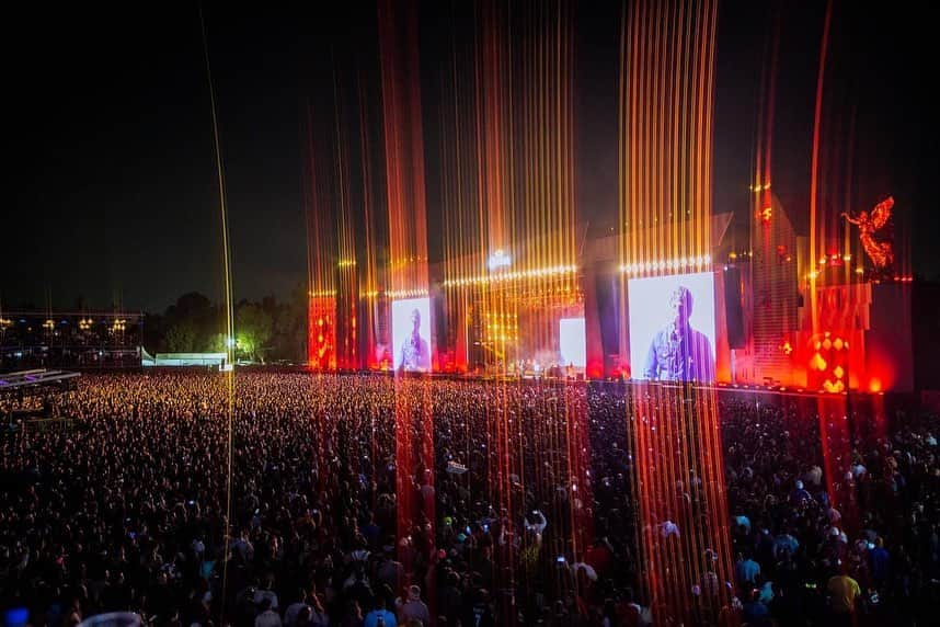 ノエル・ギャラガーのインスタグラム：「Gracias Festival Corona Capital 🔥 Fue genial estar de regreso en la Ciudad de México! 🇲🇽  📷: @coronacapital」