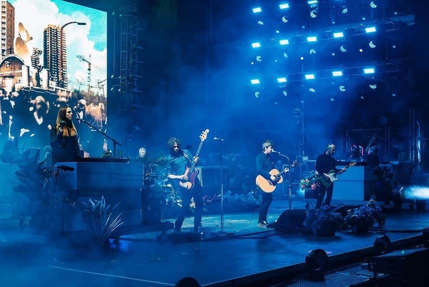 ノエル・ギャラガーさんのインスタグラム写真 - (ノエル・ギャラガーInstagram)「Gracias Festival Corona Capital 🔥 Fue genial estar de regreso en la Ciudad de México! 🇲🇽  📷: @coronacapital」11月21日 1時21分 - themightyi