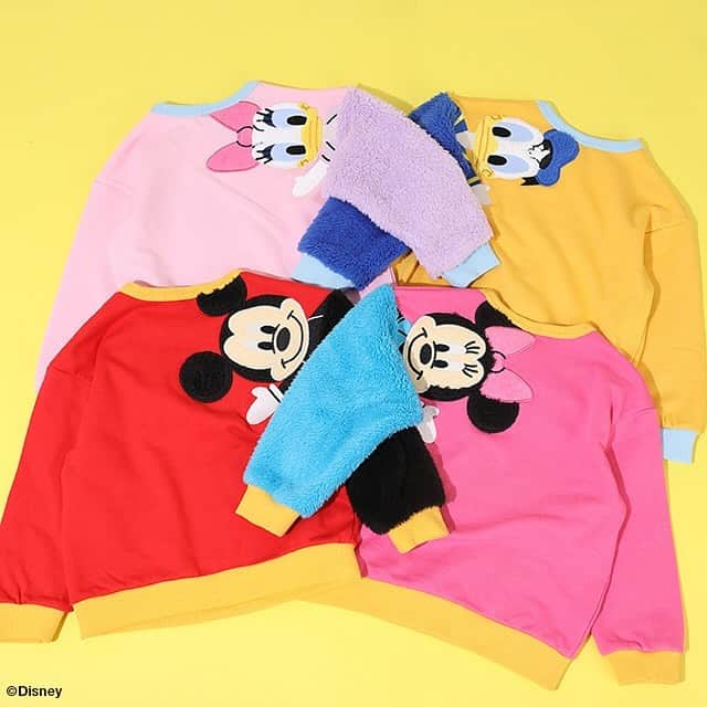 BABYDOLL(子ども服ブランド ベビードール)さんのインスタグラム写真 - (BABYDOLL(子ども服ブランド ベビードール)Instagram)「＼NEW／ ペアコーデにおすすめ♪ 後ろから見ると袖部分が手を繋いでいるデザイン◎  ■ディズニー てつなぎトレーナー 9052K 80-120cm ¥3960(税込)  #ミッキー#ミニー#ミキミニ#ミキミニコーデ#ドナデジ#ドナルド#ドナルドダック #デイジー#ペアコーデ #ディズニー#disney#ディズニーコーデ#リンクコーデ #おそろコーデ #お揃いコーデ #むすめふく#女の子服#女の子ママ#娘コーデ#むすこーで#男の子コーデ#男の子ママ#男の子服#キッズコーデ#子供服#こどもふく#キッズ服 #ベビド#ベビド着てみた」11月20日 16時30分 - babydoll_official