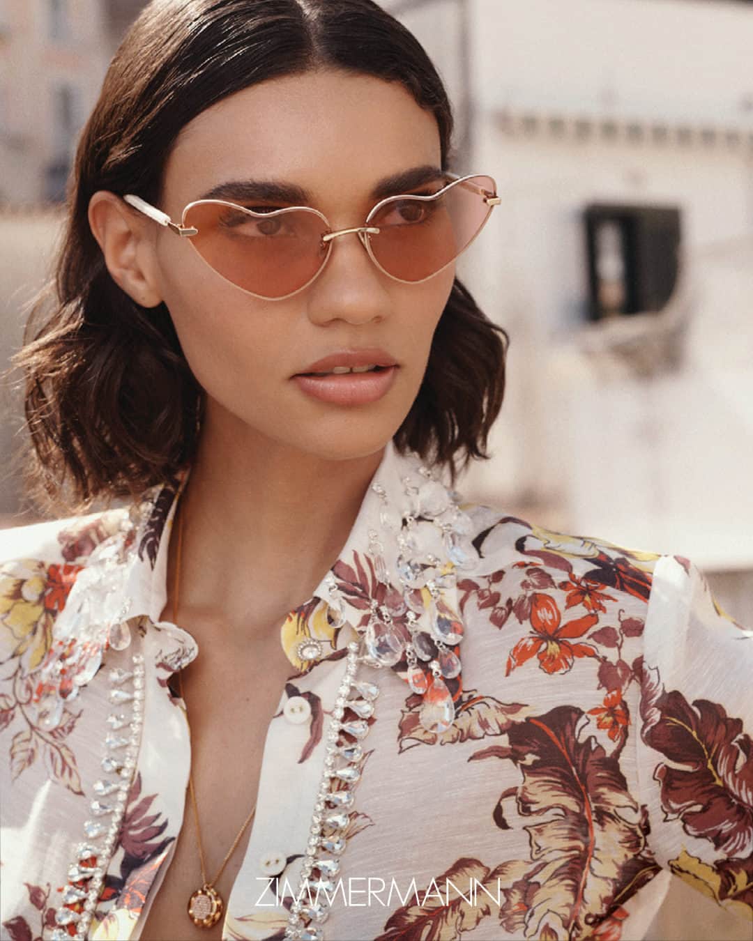のインスタグラム：「Lovestruck Lenses: The Celeste Heart features a rimless frame and polished gold fixtures in a fantasy heart shape for Resort 24. Discover new season Eyewear in stores and online. #ZimResort24 #zimmermann」