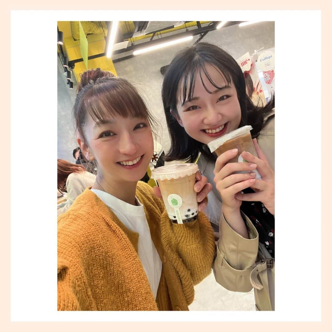 谷口あかりさんのインスタグラム写真 - (谷口あかりInstagram)「🅢🅦🅔🅔🅣🅢 & 🅗🅔🅐🅛🅣🅗🅨 ⁡ ⁡ ⁡ 食べ物投稿ばっかり🤣 ⁡ ⁡ ⁡ 全て無添加✖️美容効果抜群 ココナッツ専門店があると聞いて😍 新宿へ🌴🌴🌴✨ ⁡ ⁡ ⁡ 大きな まるごとココナプリンと タピココナミルクティー 注文🤍 ⁡ ⁡ ココナッツは 脂肪の蓄積を抑制する効果があるって 言われてるんだよ😏🤍 ふふふ… ⁡ ⁡ 無添加で 必要以上にクセもなくて すごく食べやすい🤍 ⁡ ⁡ ⁡ 久々に会った華子と そのまま弾丸トーク🤣 ⁡ ⁡ ⁡ 一階にはテイクアウトコーナーも あったから ⁡ ⁡ 気になった方は 立ち寄ってみてー♪ ⁡ ⁡ 🌴KOKONA 新宿店 🌴 東京都新宿区新宿 3-37-14  3FMETOKYO　 ⁡ ⁡ ⁡ 𝖲𝗆𝗂𝗅𝖾 𝗐𝗂𝗍𝗁 𝖬𝖾 ⁡ *☼*―――――*☼*―――――*☼*―――――*☼* ⁡ PR @kokonatokyo #新宿駅グルメ #新宿スイーツ #新宿カフェ #新宿駅カフェ #新宿区カフェ #metokyo ⁡ #𝚓𝚊𝚙𝚊𝚗 #𝚝𝚘𝚔𝚢𝚘  #女優  #ミュージカル  #被写体  #作品撮り  #筋トレ #ありがとう貯金」11月20日 16時31分 - akari.taniguchi