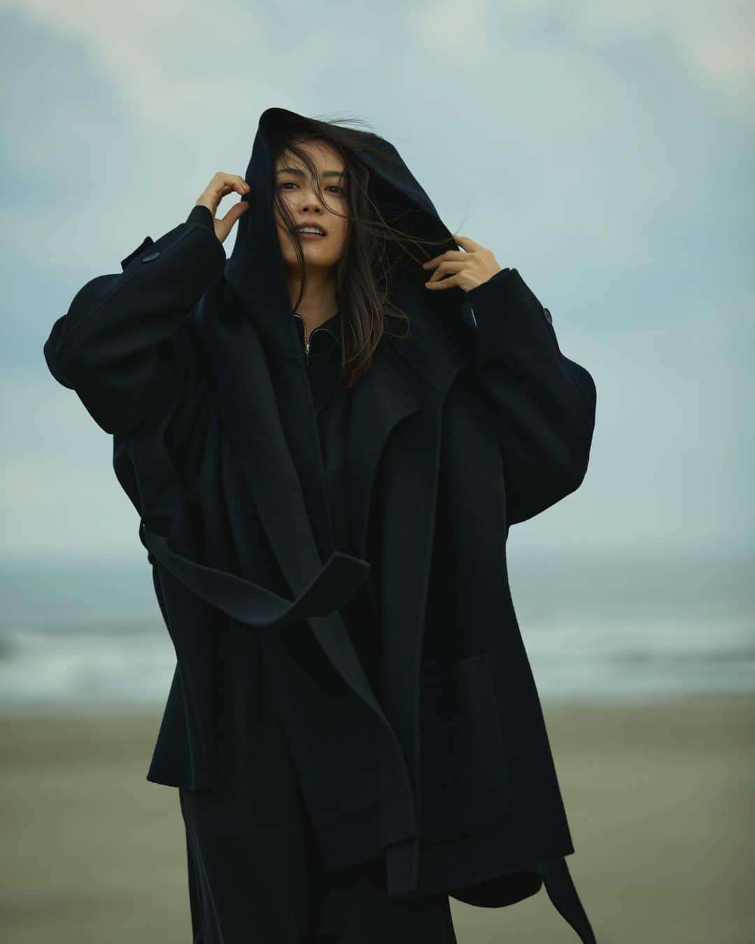 矢野未希子のインスタグラム：「. etre tokyoとのコラボ服、2年ぶり第二弾。  11月23日発売開始。 お洋服11月17日のインスタライブで詳しく説明してるので見てね✔️」