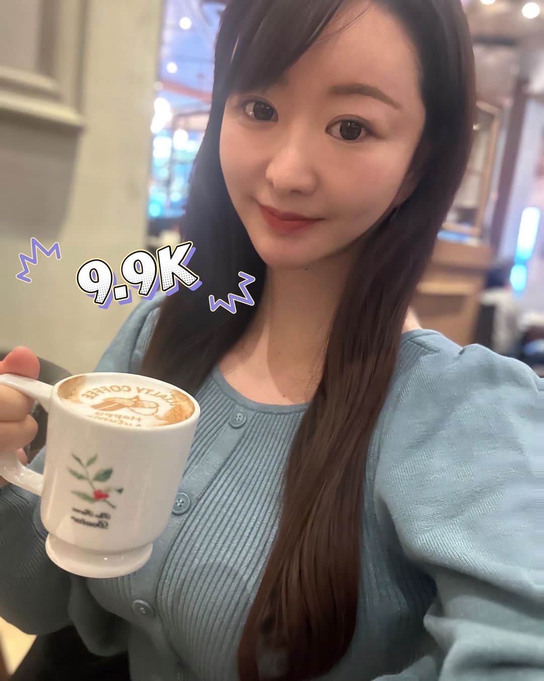 歩りえこのインスタグラム：「いつの間にかフォロワーさんが9万9千人になってた❗️  あと少しで10万人🎡😳 ⁡ いつも私のなんて事ない日常インスタに遊びに来てくれてありがとう♡ ⁡ これからもゆる〜く日常を発信していきますが、良かったら遊びに来てくださいね〜🎵 ⁡ ⁡ ☟☟☟☟☟☟ ⁡ 9/29発売歩りえこ【Hカップ・ジャーニー】デジタル写真集 ⁡ 【Amazon】1320円 https://amzn.asia/d/3eF3ZRP ⁡ FANZA bookから買うと今なら90%オフ132円💕 ⁡ https://x.gd/nVPSx (リンクはストーリーやXから飛べます) ⁡ ご購入後、ブラウザやkindleからすぐに写真集を見ることができます♡ ⁡ このdigital写真集の売れ行きが良いと紙の写真集がまた出せるのでぜひ応援よろしくお願いします❣️ ⁡ 皆さまにお願い🙇‍♀️ ⁡ AmazonやDMM(FANZA)のレビューで星を付けて下さるとすご〜く嬉しいです🥹💕 ⁡ 感想を書いて頂けたら最高にありがたいのですが、時間がなかったら星を付けて頂くだけで大丈夫です！ ⁡ レビューの多さも紙の写真集発売に繋がる超重要ポイントですので、ぜひぜひ応援よろしくお願いします🥹 ⁡ 皆さんの応援を無駄にせず、次の作品に繋がるよう私もまだまだ自分磨きをして頑張っていきますね😉💕 ⁡ ーーーーーーー ⁡ 11/26はなまる撮影会残り1枠です❣️ ⁡ 先着順ですのでぜひお早目にご予約お待ちしています。りえこ愛用品1点サイン付きプレゼント🎁 ⁡ 多分年内最後の撮影会だと思います♡ ご予約はこちらから ☟ https://hanamaru-photo.com/article/13588.html (ストーリーまたは、はなまる撮影会を検索) ⁡ 🌸9/29発売【digital写真集】『Hカップジャーニー』　 https://amzn.asia/d/3eF3ZRP ⁡ 🌸歩りえこ1st写真集スフィア(講談社/撮影：山岸伸) amzn.to/3yytQ6n ⁡ 🌸『ブラを捨て旅に出よう』(講談社文庫) https://amzn.asia/d/bPt23Tz ⁡ 🌸歩りえこオフィシャルファンクラブ  fanclove.jp/club/riekoayumi ⁡ お仕事や案件のお問い合わせ ↓ riekoayumi@gmail.com ※お名前、会社名、概要、電話番号お願い致します。 ⁡ #歩りえこ  #熟女 #熟女好き大歓迎 #インスタグラビア #selfie #me #i #自拍 #selfies #tbt #follow #swag #扎心了#followme #like #tokyo #japan #selfie #f4f #ootd #photo #l4l #instagood #맞팔 #tagsforlikes #몸스타그램 #东京 　#グラビア　#sexylook #美body」