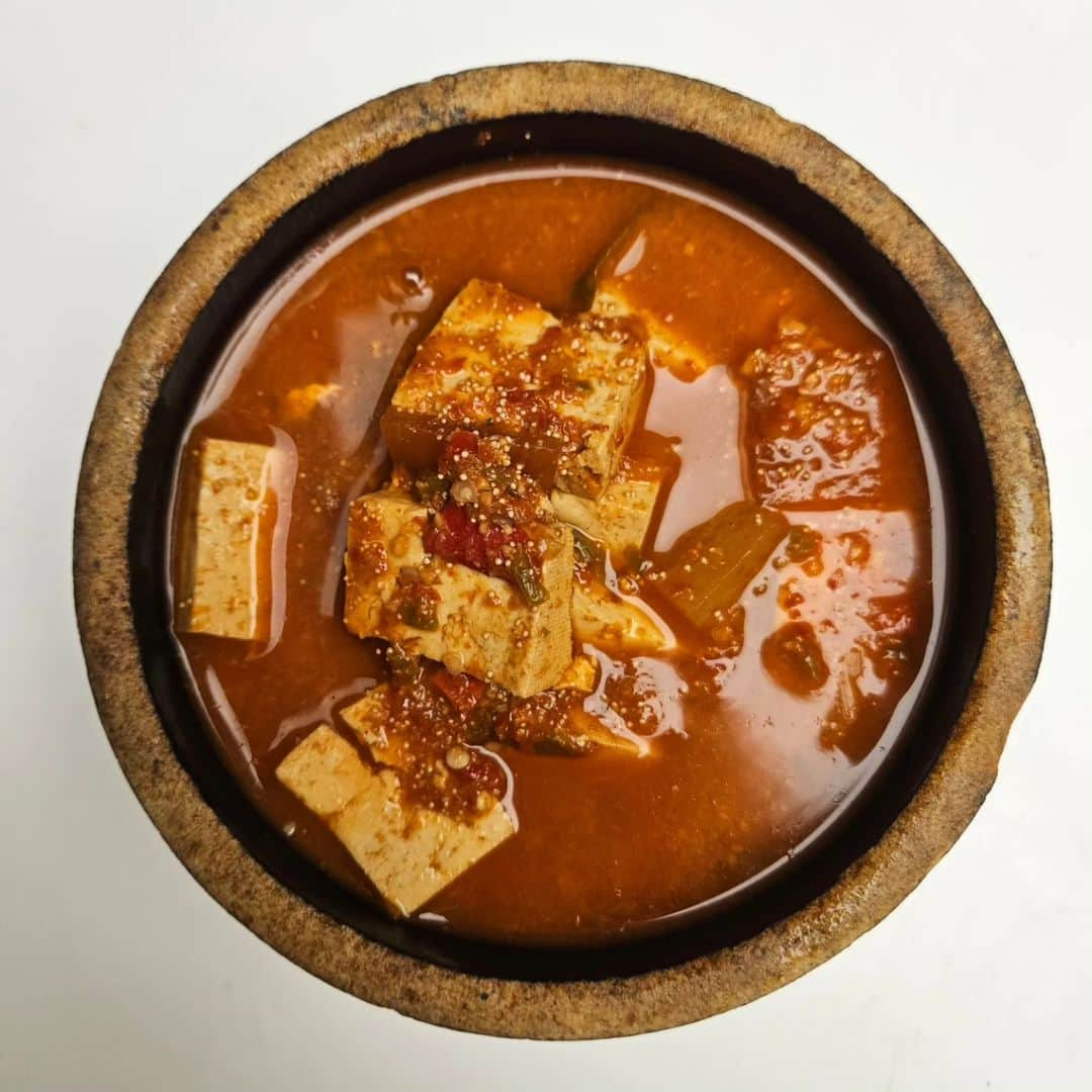 チェ・シラさんのインスタグラム写真 - (チェ・シラInstagram)「추운 겨울엔 명란두부찌개🥘 근데 명란은 다 어디갔을까?🥲」11月20日 16時36分 - chaesira0625