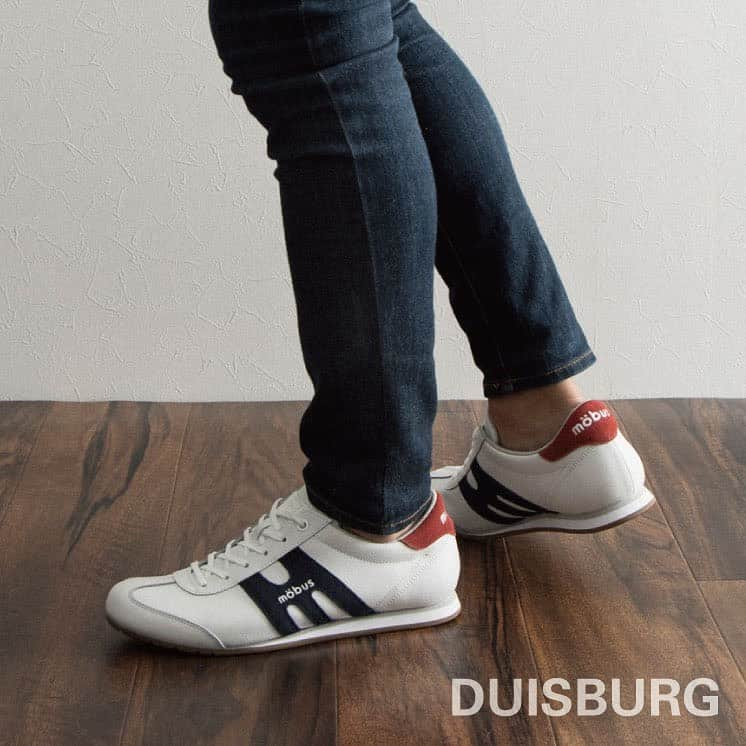 Mobus Footwearさんのインスタグラム写真 - (Mobus FootwearInstagram)「DUISBURG レザーアッパーにスウェードのサイドラインがポイント。シンプルな服装にアクセントとして。 👟 ▶️Price:10,800 ▶️Size:36-44 ▶️Material：レザー ーーーーーーーーーーー 🔍 DUISBURGの購入はアカウントトップの（@mobusofficial）から！   @mobusshop  @mobuskyoto  @mobusnagoya  @mobusshimokitazawa #mobus #モーブス #mobussneaker #モーブススニーカー #ドイツ #mobusofficial #mobusoriginal #DUISBURG #おしゃれさんと繋がりたい #シンプルコーデ #タウン #デートコーデ #ビジカジ #Traditional #トラディショナル #walk #kickstagram #春コーデ #コーディネート #カジュアルコーデ #スニーカーコーデ  #足元コーデ #カジュアルファッション #キックス #スニーカー大好き #シューズ #ドイツ #ブンデスリーガ」11月21日 19時00分 - mobusofficial