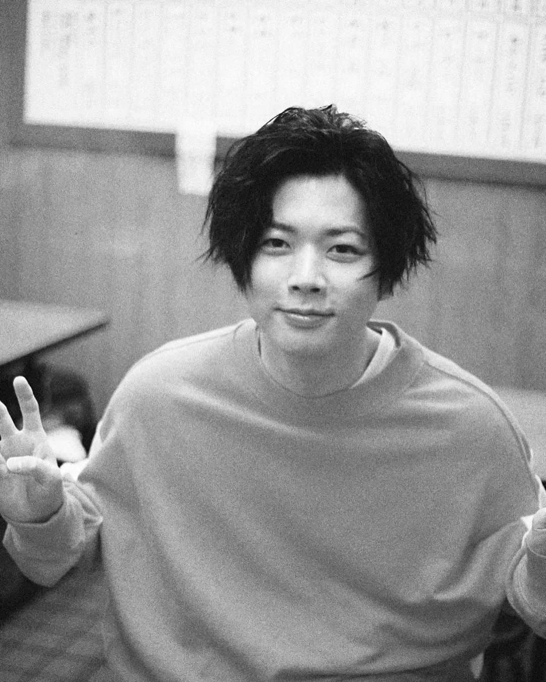 増田貴久さんのインスタグラム写真 - (増田貴久Instagram)「⁡ 今日発売のminaのアザーもらった #チャーハン @mina.magazine @misumi.photographer」11月20日 17時01分 - takahisaaaamasudaaaa