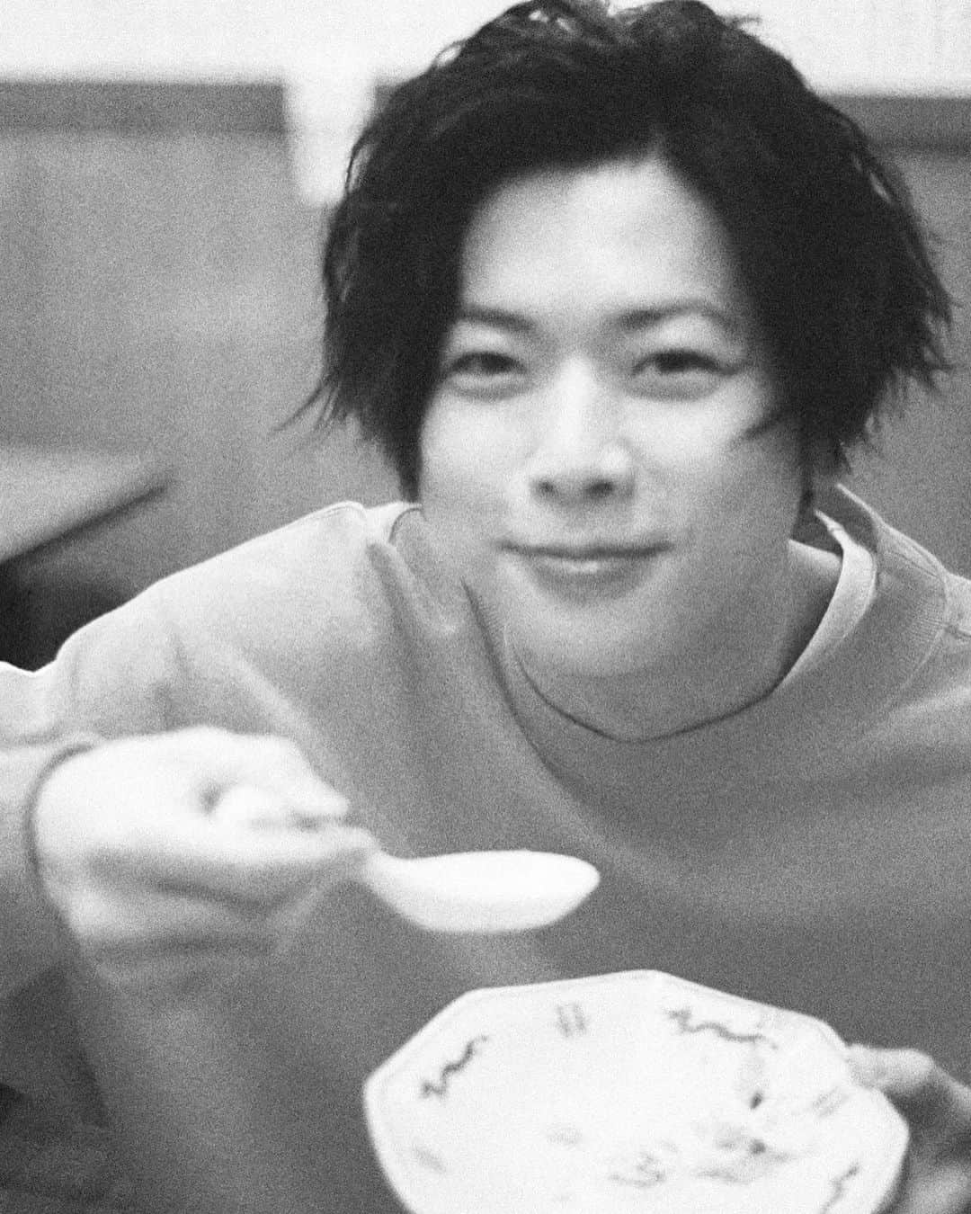 増田貴久さんのインスタグラム写真 - (増田貴久Instagram)「⁡ 今日発売のminaのアザーもらった #チャーハン @mina.magazine @misumi.photographer」11月20日 17時01分 - takahisaaaamasudaaaa