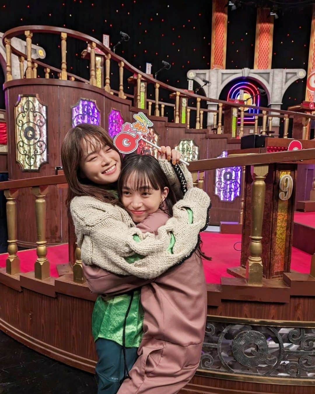 井桁弘恵さんのインスタグラム写真 - (井桁弘恵Instagram)「今夜8時40分からは Qさま!!出演させていただきます！  いつもめちゃくちゃ緊張する番組ですが、 今回は大好きなこの人が一緒だったので なんだかふわふわしてて楽しくてあっという間でした☺️  ぜひご覧ください！」11月20日 17時02分 - igetahiroe23