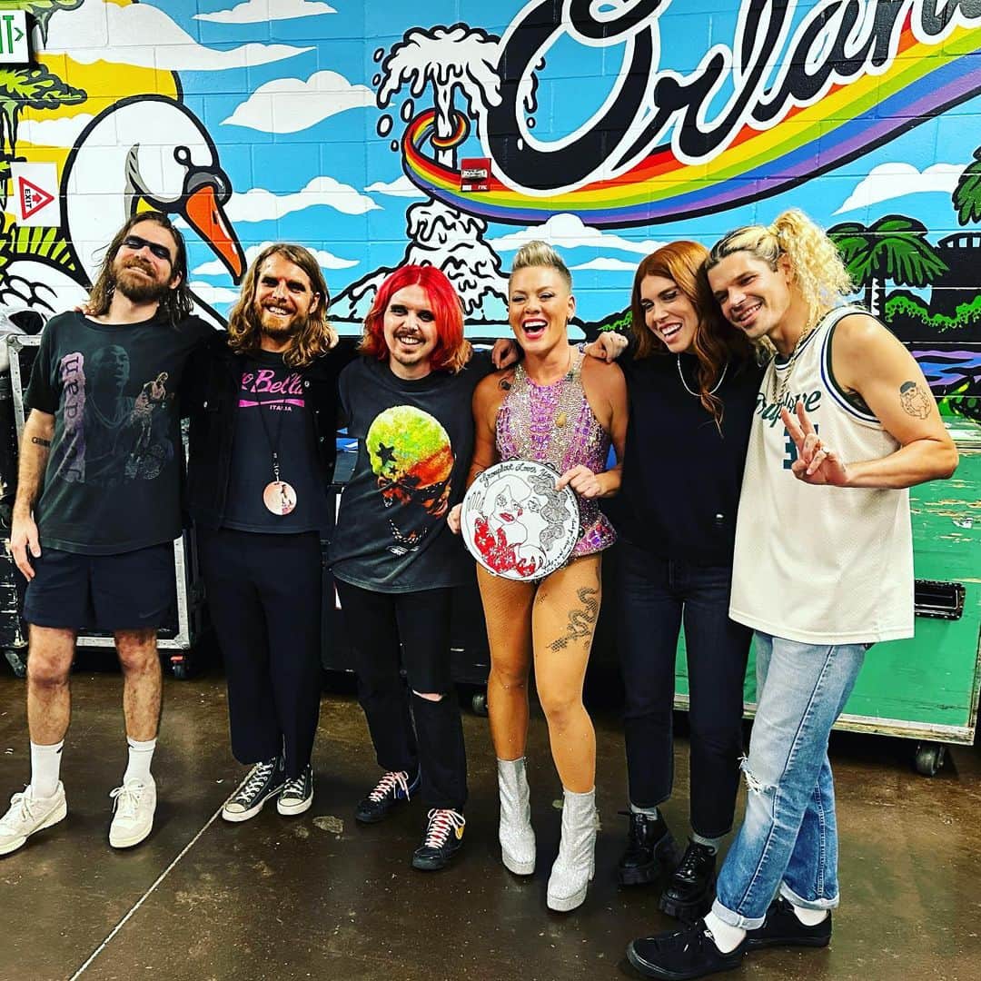 P!nk（ピンク）のインスタグラム：「@grouplove I friggin love this band and their songs and their spirit and their whole crew. I am so grateful to share the road with these talented folks. Thanks for being fellow travelers! ❤️❤️❤️」