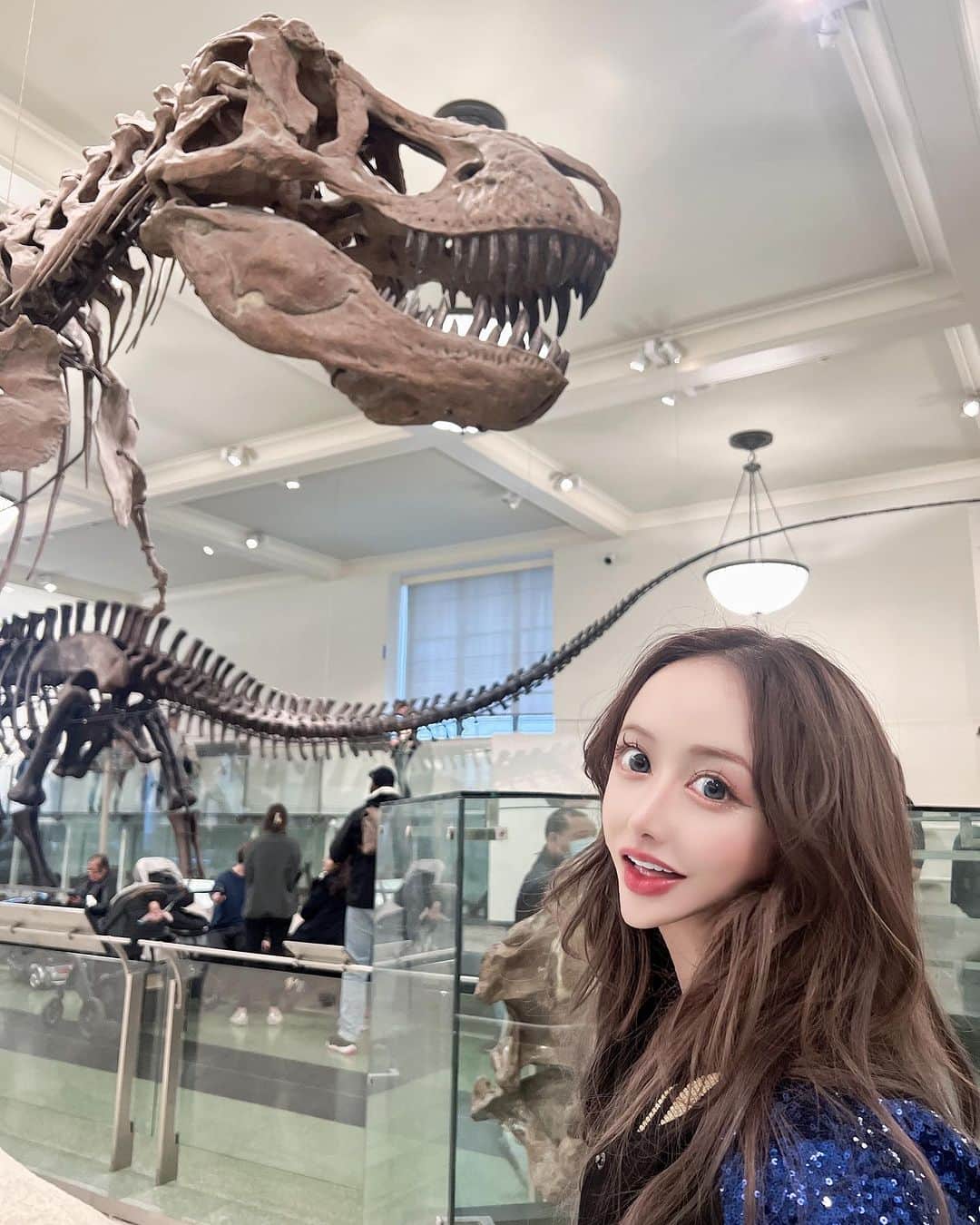 MARIさんのインスタグラム写真 - (MARIInstagram)「ナイトミュージアムの博物館😭🩷 やっといけた🥹❤️🫶✨✨🗽大迫力❣️大好きな恐竜の🦖🦕遺跡を見れて感動❣️」11月20日 17時06分 - lovexxy0
