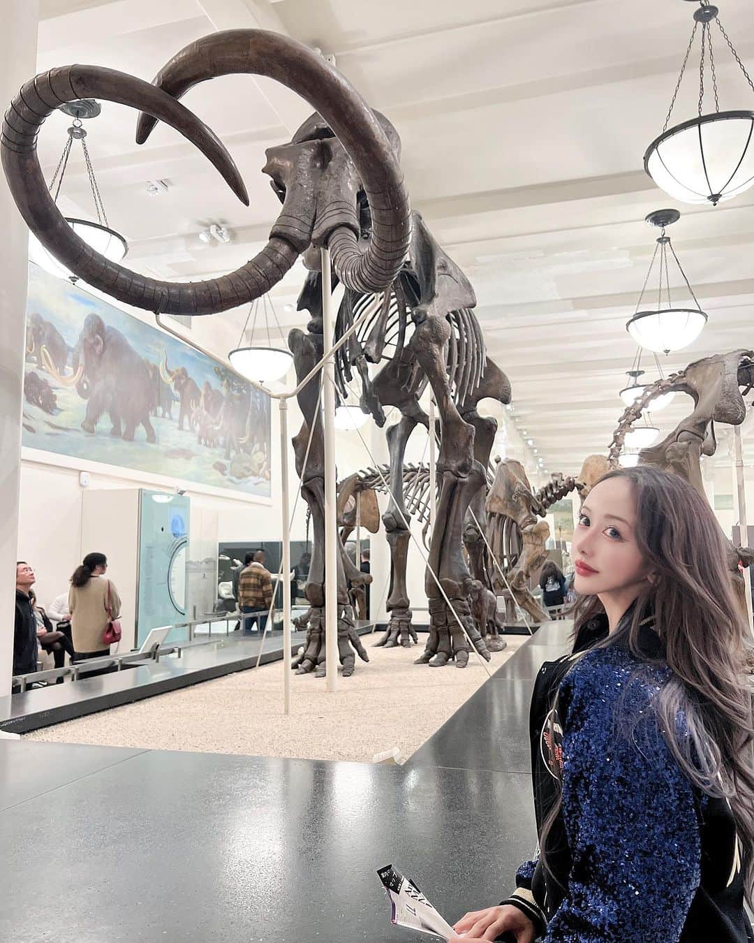 MARIさんのインスタグラム写真 - (MARIInstagram)「ナイトミュージアムの博物館😭🩷 やっといけた🥹❤️🫶✨✨🗽大迫力❣️大好きな恐竜の🦖🦕遺跡を見れて感動❣️」11月20日 17時06分 - lovexxy0