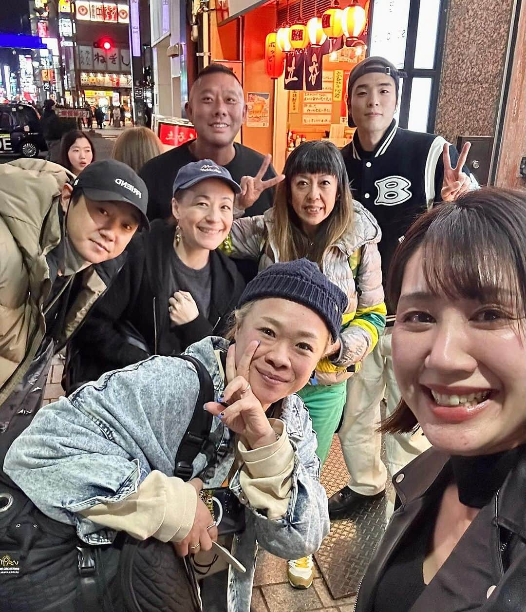 Yuri Sakuraiさんのインスタグラム写真 - (Yuri SakuraiInstagram)「先日東京出張の際、いつもお世話になってる林希さん、しもにぃご夫婦とのお食事で、タイミングが合った、 女優のシルビア・グラブさんや、 今注目の若手俳優 坂上翔麻くん、 大人気Tiktokショートドラマ ぱくしードラマに出演してる空さんもご一緒でき、とても楽しい時間でした！  皆さん、エンタメ業界の方々だったり、 シルビアさんは日本を代表するミュージカル女優で、常に本番とお稽古が続く中で、 こうしてお会いすることが出来き、 エンタメ業界のこと、 結果の世界でお仕事をしていくことなど、 皆さんの基準であったり、考え方だったりと、 何気ないお話の中からも感じられることもあり、いつも有意義な時間を過ごさせて貰っています！  今年韓国に行ったメンバーでもあるのですが、 皆さん、人を笑顔にしたり、感動を届けたりするお仕事をしているからか、 いつお会いしても、 常に笑いが起きていたり、 楽しい時間となるのです！！  希さんをキッカケにこうした素敵なメンバーと出会い、5年以上経ちますが、 本当に希さんにはいつも素敵な御縁を頂き、感謝です！！  今回も、楽しい時間をありがとうございました！  #女優#タレント#俳優#演出家#ダンサー#若手俳優#俳優#ミュージカル女優#シルビアグラブ さん#林希 さん#坂上翔麻くん#ぱくしードラマ#ショートドラマ#Tiktok#エンタメ業界#エンターテインメント#エンタメ#東京出張#沖縄#沖縄移住#沖縄移住生活#ウミカジテラス#okinawa#entertainment#tokyo#okinawalife#tokyolife#umikajiterrace」11月20日 17時18分 - yuri_sakuraiii