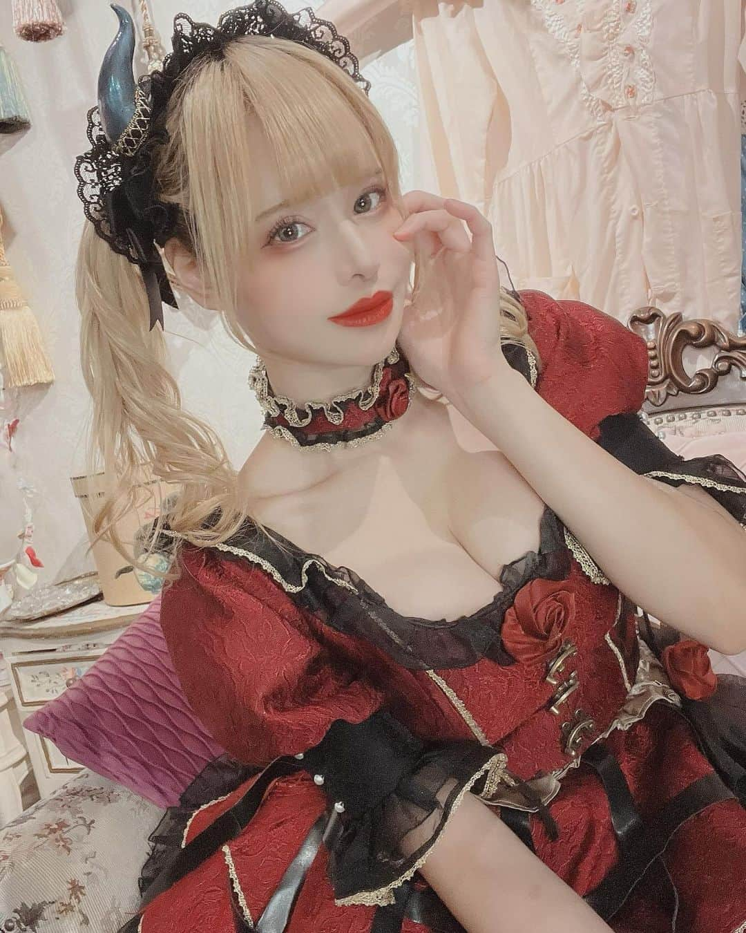 ゆかにゅんさんのインスタグラム写真 - (ゆかにゅんInstagram)「ビスクドールさんにてゲストさせていただきました！ #歌舞伎町 #コンカフェ #コンカフェ嬢  #モデル #model #アパレルモデル #gravure #‪グラビア #portrait #tokyo #instagood #tokyofashion #selfy #model #gallery #selfygirl #portraitphotgraphy #写真好きな人と繋がりたい #写真撮ってる人と繋がりたい #ポートレート女子 #beautygirl #作品撮り #japan_of_insta #Japanesegirl #followme」11月20日 17時19分 - yuka_neko_nyun