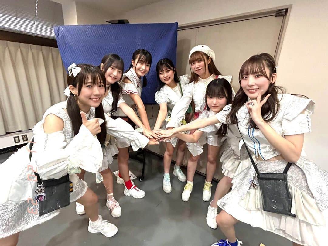 宮内桃子のインスタグラム：「2023.11.18 #池袋harevutai  #31ステージ目 ✍️  写真この日のではない😂  そして今日は秋葉原ZEST❕❕  【明日からの秋葉原ZEST #無銭公演】  目標人数を決めました！ 今のメンバーでもっともっと頑張る為に決めた目標人数です🔥  達成出来ればファンの方にとってもご褒美があるんだ‼️🤭🤍(楽しみにしてて！)  目標達成出来なければメンバーに重い罰が与えられます。。😿助けて。。  罰が嫌だというより← 目標人数をみんなで達成させたいので 明日20日月曜日は秋葉原ZESTにお越しくださいぃいいい！ひゃーん！  #アイドル好きな人と繋がりたい #オススメアイドル #被写体 #被写体モデル #今日の服装 #ポートレートモデル  #インスタグラビア  #ポートレート撮影 #写真好きな人と繋がりたい  #カメラ好きと繋がりたい  #kawaii #japanesegirl」