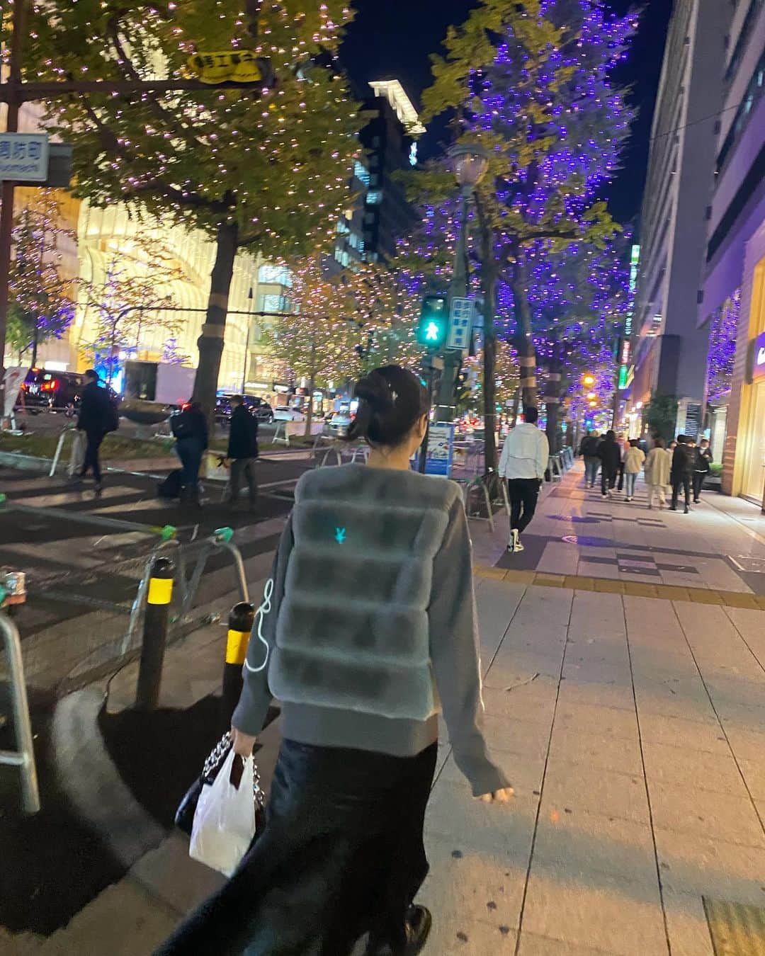 高柳愛実さんのインスタグラム写真 - (高柳愛実Instagram)「🚦🚶」11月20日 17時33分 - takayanagi_manami