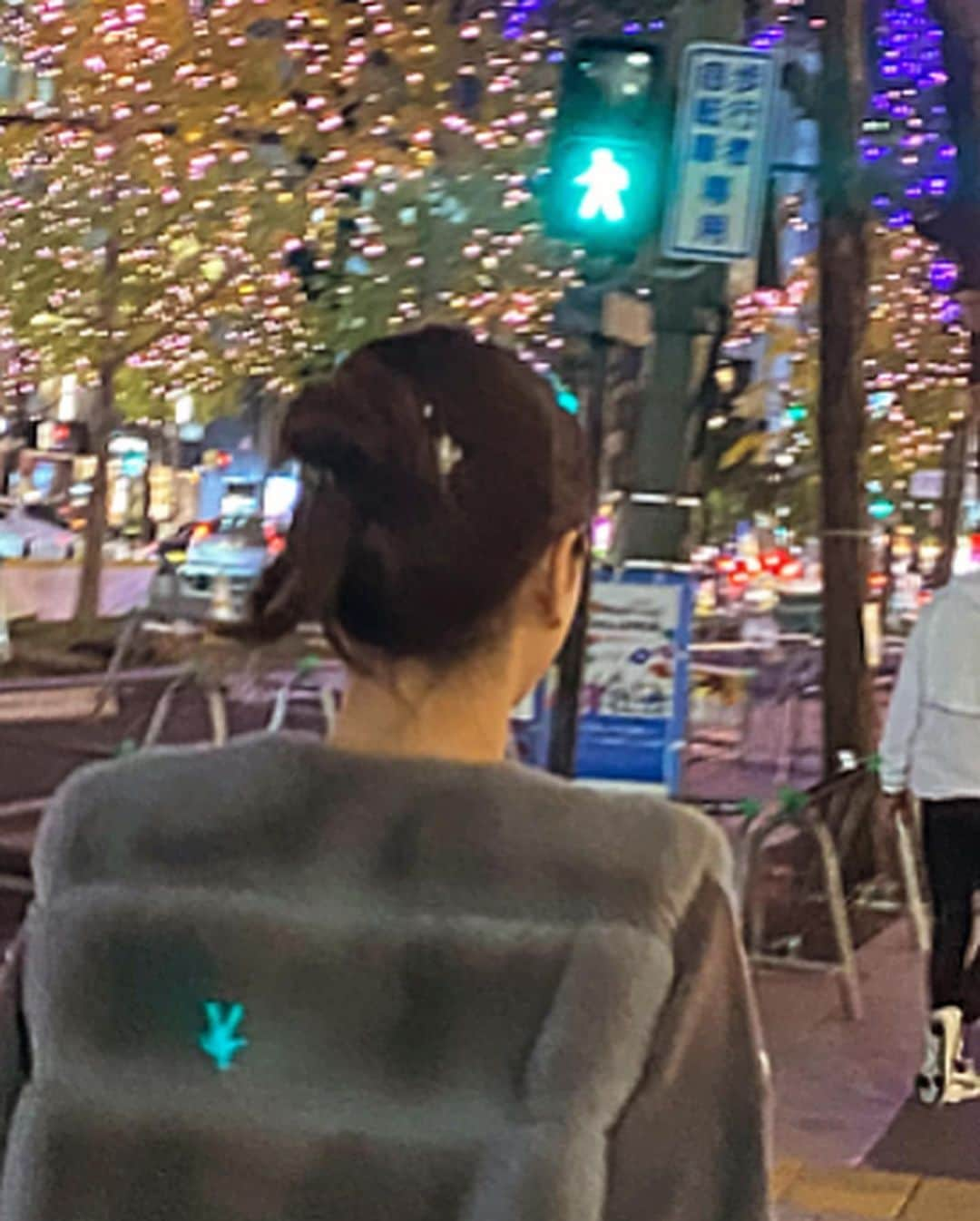 高柳愛実さんのインスタグラム写真 - (高柳愛実Instagram)「🚦🚶」11月20日 17時33分 - takayanagi_manami