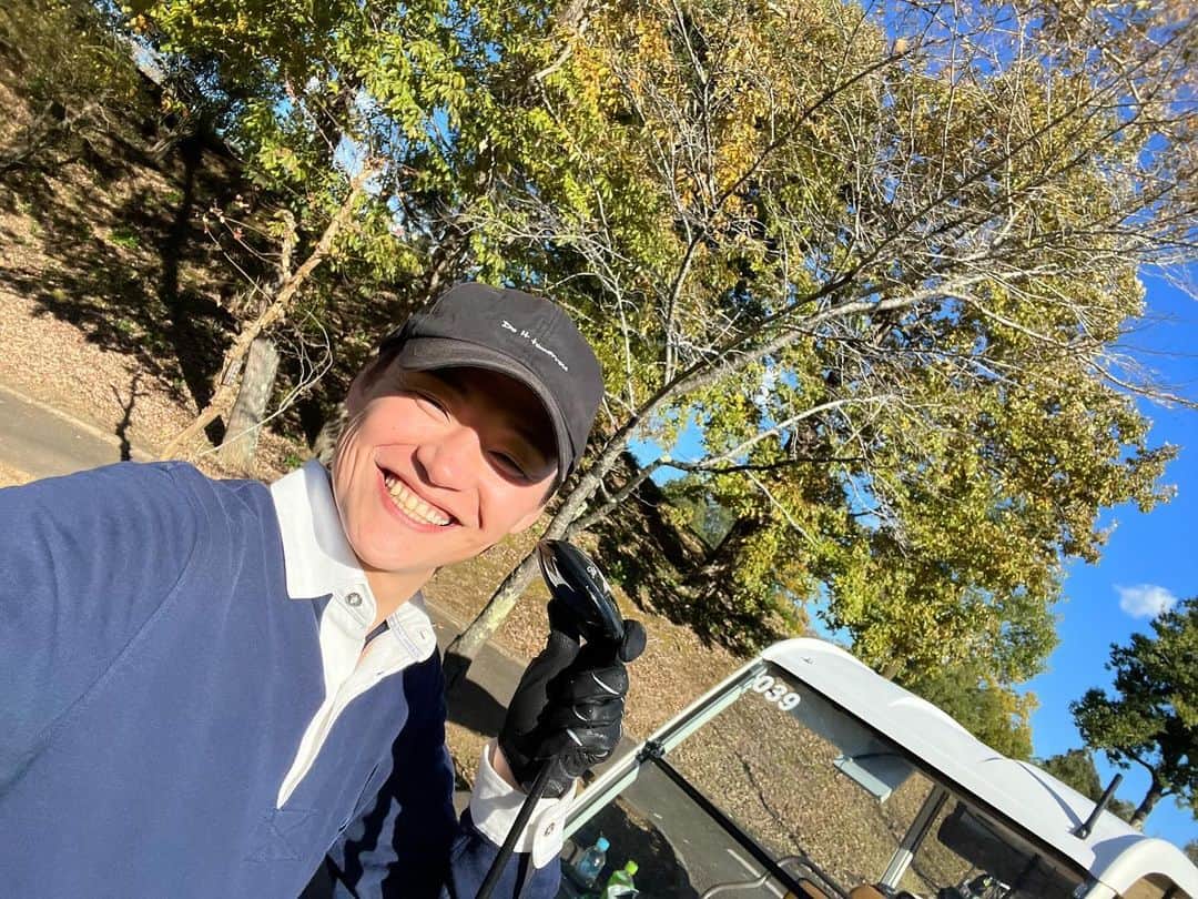 藤井達也のインスタグラム：「初めてのバックティー⛳️117💦 遠すぎるww  後半崩れたー💦  でも最高だったー😆 #オリムピックカントリークラブ  #山梨」