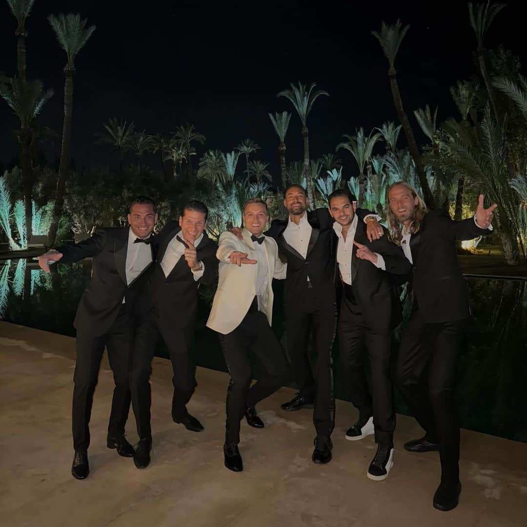 カリム・ベララビさんのインスタグラム写真 - (カリム・ベララビInstagram)「🇲🇦❤️🌴🌞✌🏾」11月20日 17時37分 - karimbellarabi