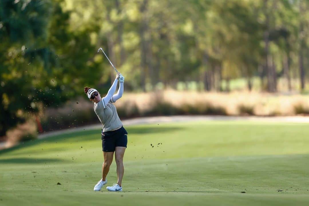 ハナ・グリーンのインスタグラム：「6️⃣✔️  It’s been an interesting year to say the least. Very much a different year to last year with some good results and some weekends off but so glad I was able to hoist a trophy again.   Grateful for my team around me that keep me in check and motivate me to be the best I can be 😌   Thank you to my sponsors for supporting me and of course to my family and friends 🫶🏼」