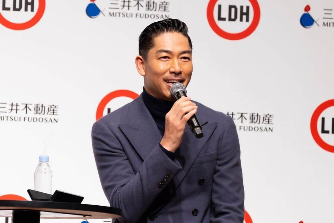 AKIRAさんのインスタグラム写真 - (AKIRAInstagram)「先日 三井不動産×LDH 業務提携記者会見に出席いたしました！  これから、三井不動産様と 様々な角度から 子供から大人まで 幅広い世代の皆様へ楽しんでいただけるような 夢や元気をお届けできる 環境作りとENTERTAINMENTの発信をして行けたらと思います！！  #三井不動産 #LDH #DreamForChildren」11月20日 17時45分 - exileakira_official