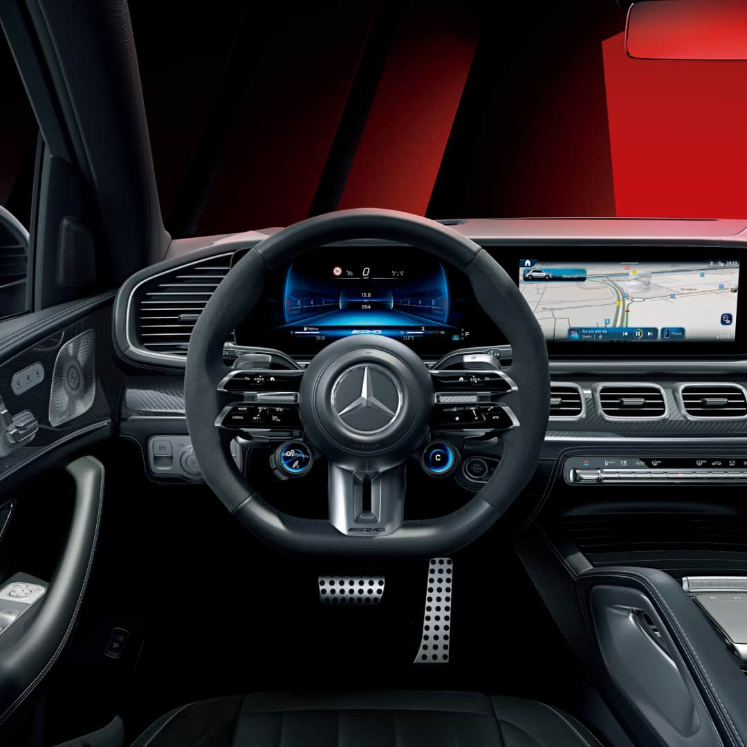 メルセデスベンツさんのインスタグラム写真 - (メルセデスベンツInstagram)「【Mercedes-AMG GLE 63 S 4MATIC+ 登場】 メルセデスSUVの中でも圧倒的な存在感を放つGLEに、 Mercedes-AMGのトップパフォーマンスモデル 「Mercedes-AMG GLE 63 S 4MATIC+」が新たにラインアップ。  重厚で洗練された新デザインのエクステリアに加え、機能装備のアップデートによりオンロードでは高い安定性、オフロードではたくましい走破性を発揮します。  更にモータースポーツの魂を受け継ぐ力強いパワートレインは最大出力450kW、最大トルク850Nmを実現。  ドライバーの魂を揺さぶる強烈なパフォーマンスと、ダイナミックな走破性をぜひご体感ください。  詳しくはストーリーズをチェック。 @mercedesbenzjapan  #MercedesBenz #メルセデスベンツ #メルセデス #GLE #MercedesAMG #メルセデスAMG #AMG  #モータースポーツ  #ハイパフォーマンスカー #レーシングテクノロジー」11月20日 18時00分 - mercedesbenzjapan