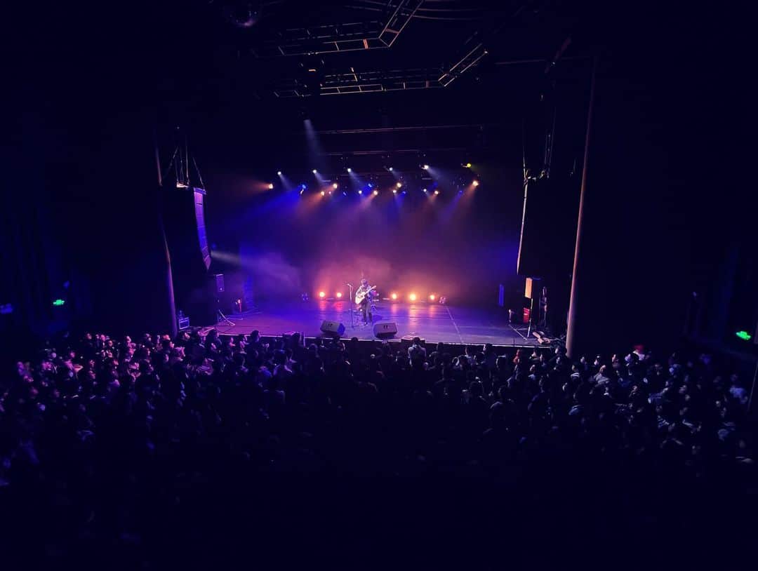 押尾コータローのインスタグラム：「中国ツアーファイナルの上海公演！ あたたかいライブでした！ 待っててくれた愛がいっぱい。 また来年も来たいです。 これから日本に帰ります。 #押尾コータロー #kotarooshio #中国公演 #guitar」