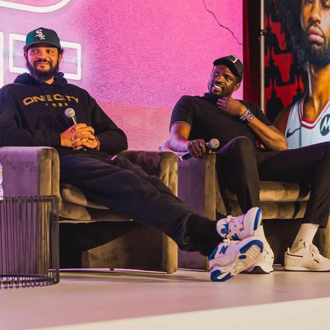 ルオル・デンさんのインスタグラム写真 - (ルオル・デンInstagram)「I loved sharing the stage with my brother @stickity13 at the brand summit hosted by the @chicagobulls and moderated by Michael Reinsdorf.   Speaking about our careers and sharing our goals and accomplishments is always a privilege and a source of pride. It's an excellent opportunity to highlight what we're aiming for, what we've achieved, and what we're still striving towards.  I am incredibly proud of my brother @stickity13 for staying true to his word after basketball. @stickity13 is a compassionate person who has always wanted to help others and make a difference. It is heartening to see him leverage his accomplishments and use his platform to benefit others. His recent work in Chicago and Africa speaks volumes about his character. #brandsummit #chicagbulls #bal」11月20日 17時57分 - luoldeng9