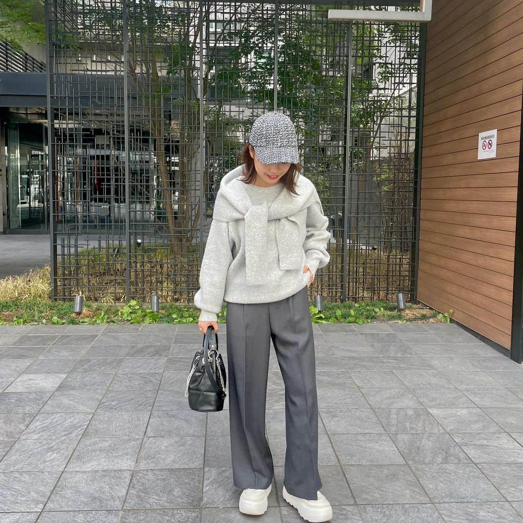 Pierrot［ピエロ］さんのインスタグラム写真 - (Pierrot［ピエロ］Instagram)「\ staff coordinate👀💗📸 /  【スタッフ詳細🔖】  ・emi / 163cm / 骨格ウェーブ　@emi_pierrot  ・mayuko /157cm / 骨格ウェーブ　@mayuko_pierrot  ・yuka / 150cm / 骨格ストレート　@yuka_pierrot   個人インスタでもおすすめコーデ発信中です☺️✨  -——————— 【プチプラ通販サイト】 シーンレスに着られて着回しコーデとしても使えるアイテムばかりっ♡ @pierrot_shop   -————  【pierrotスタッフアカウント】 @emi_pierrot  @mayuko_pierrot @minori_pierrot @yuka_pierrot  #pierrot  #ootd #fashion  #骨格ストレート  #骨格ウェーブ #身長別コーデ #低身長コーデ #ニットコーデ #大人カジュアル  #カジュアルコーデ  #キレイめカジュアル #ファッション  #プチプラ  #プチプラコーデ  #プチプラファッション #ママコーデ #高見えアイテム #着回しコーデ #働くママ #秋コーデ #冬コーデ #トレンドコーデ」11月20日 21時00分 - pierrot_shop