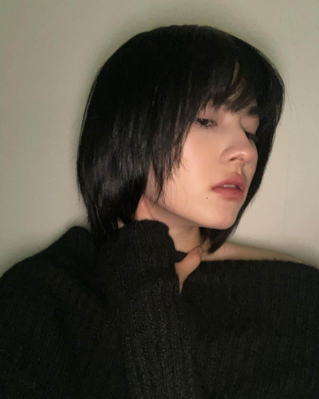 アリアナさくらのインスタグラム：「🖤」