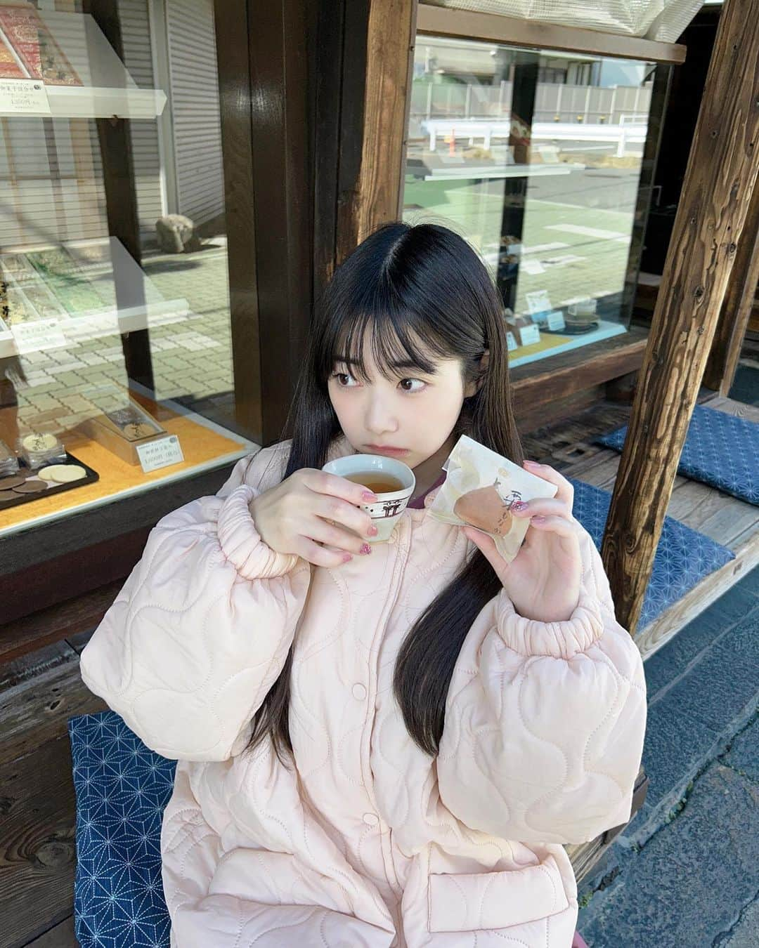  小浜桃奈さんのインスタグラム写真 - ( 小浜桃奈Instagram)「🍵🌰in.奈良🦌 本番前にちょこっとお散歩したの〜  ピンクのダウンは @renonqleofficial 🎀ｶﾜｲｲ 急に寒くなったので大活躍💕  #pr」11月20日 18時39分 - momona_kohama